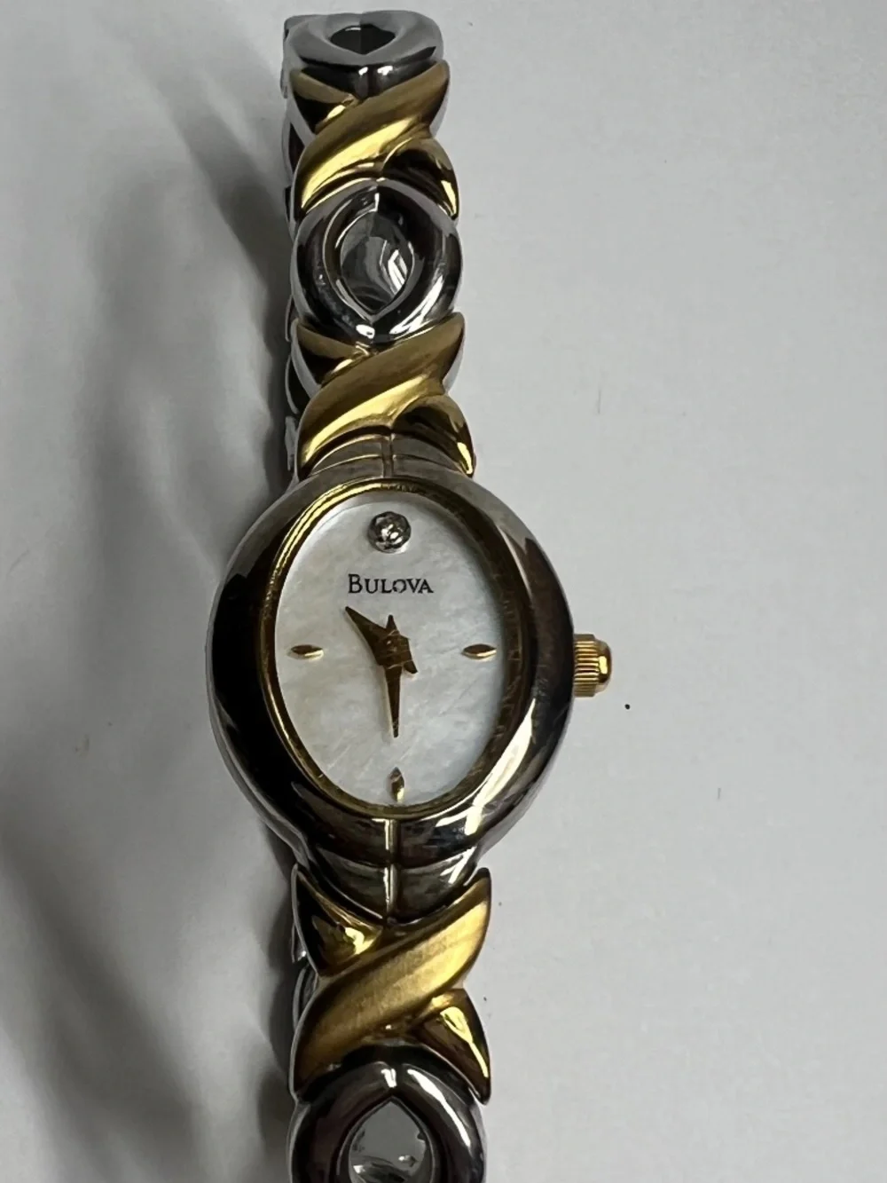 Bulova Womens Two Tone Quartz Watch Hugs Kisses XOXO Heavy Scratched Glass PARTS